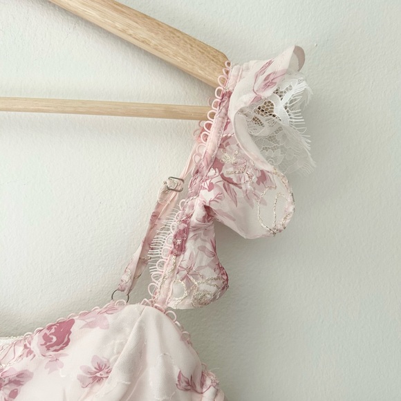 ⭐️ NEW Lulu's XS Ivory Pink Floral Lace-Trim Bustier Romper Corquette - Picture 4 of 12
